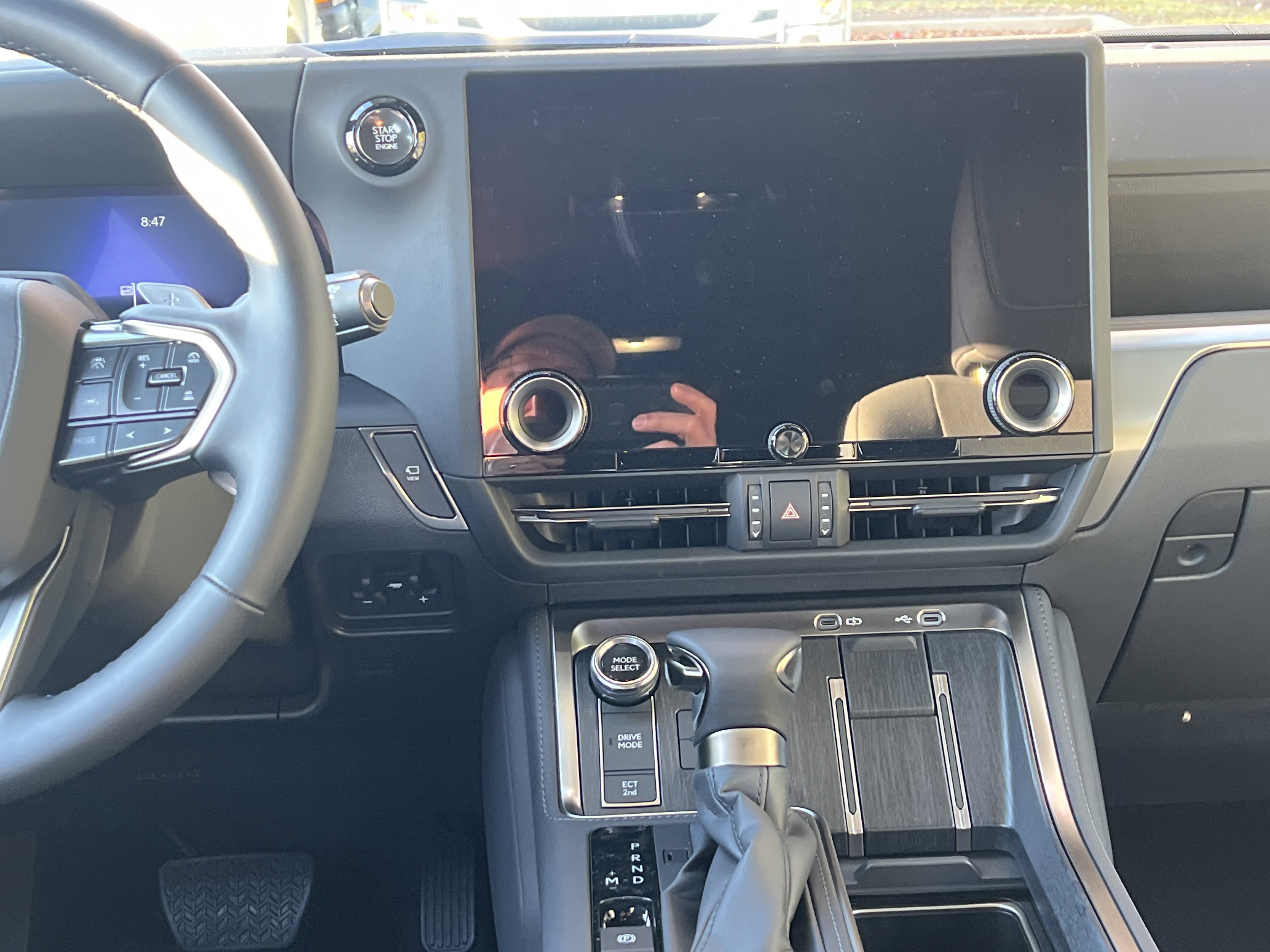 Used 2025 Lexus GX 550 image 30