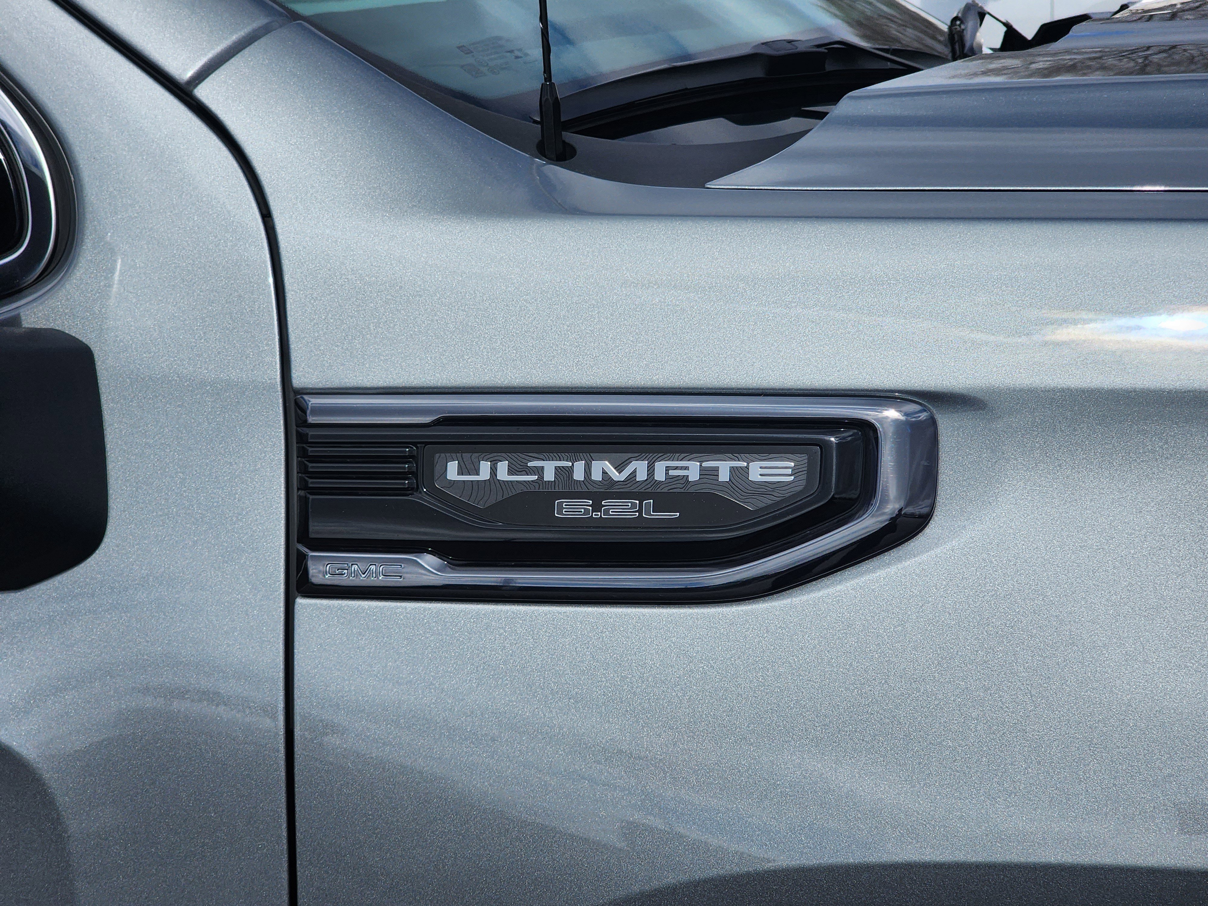 Used 2024 GMC Sierra 1500 Denali Ultimate image 8