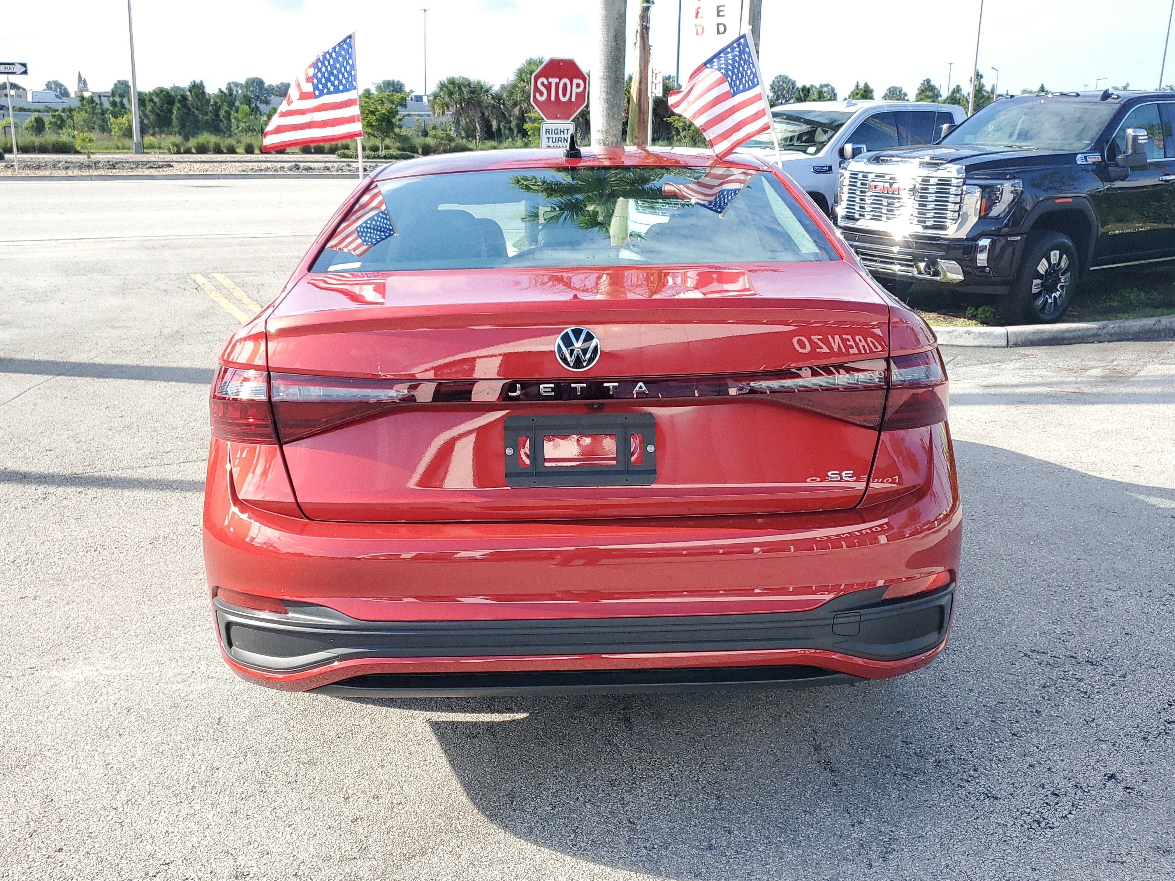 Used 2025 Volkswagen Jetta SE image 6