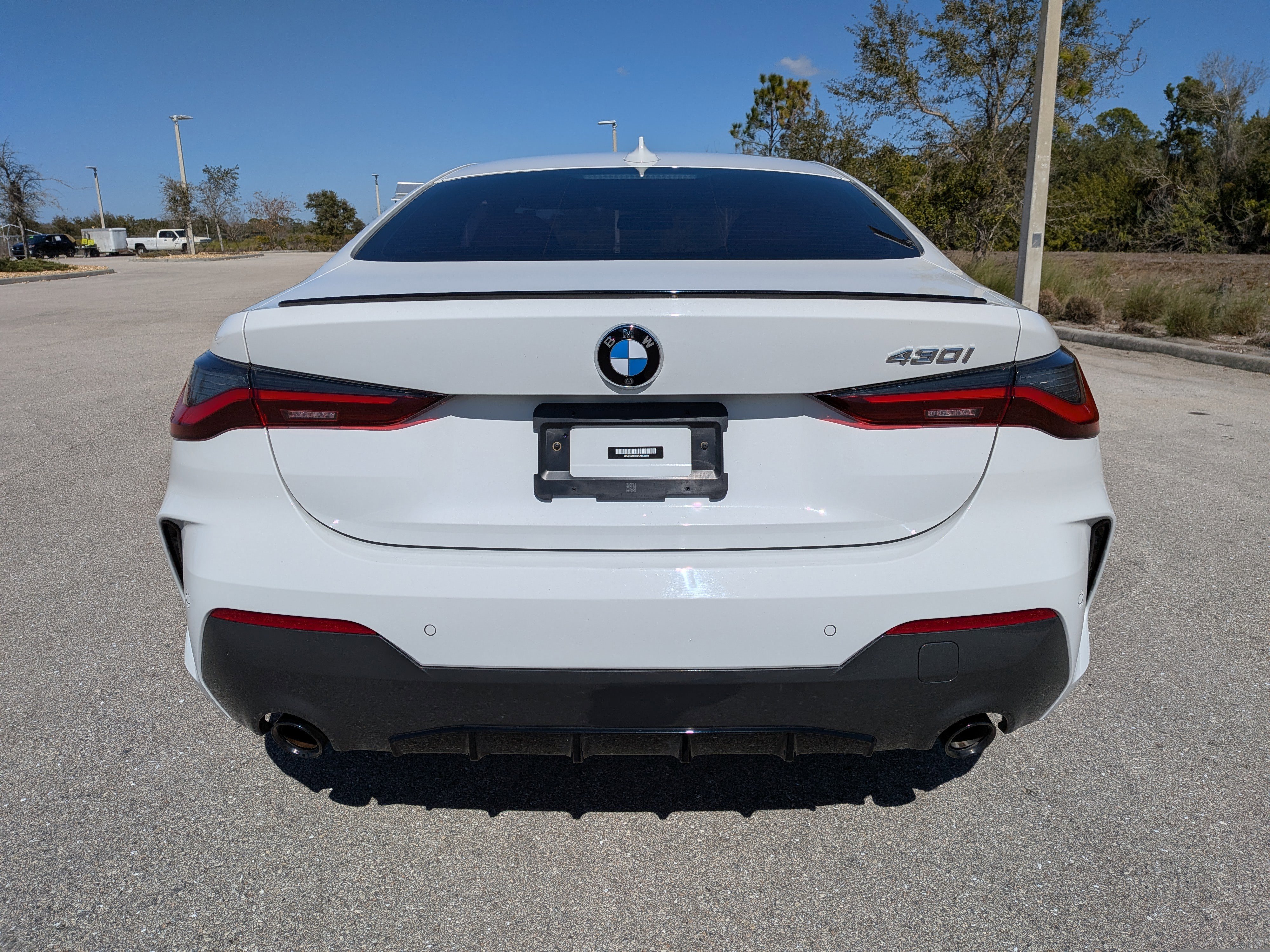 Used 2023 BMW 430i Coupe w/ M Sport Package image 6