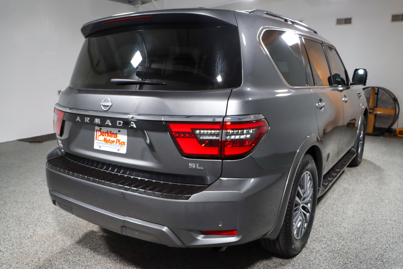 Used 2022 Nissan Armada SL w/ Captain's Chairs Package image 7