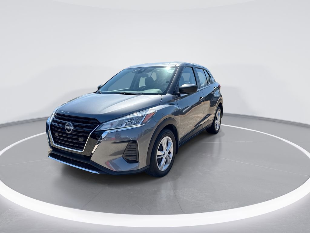 Used 2023 Nissan Kicks S image 4