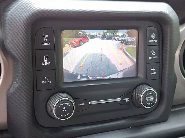 Used 2020 Jeep Wrangler Sport AWD/4WD image 16