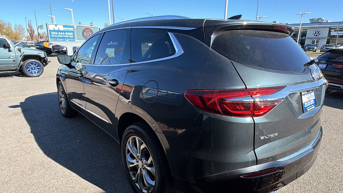 Used 2018 Buick Enclave Avenir w/ Avenir Technology Package image 4