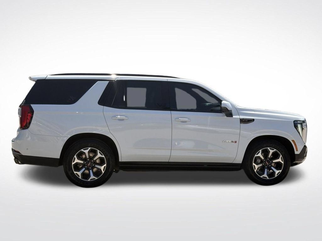Certified 2025 GMC Yukon AT4 Ultimate w/ LPO, Floor Liner Package AWD/4WD image 9