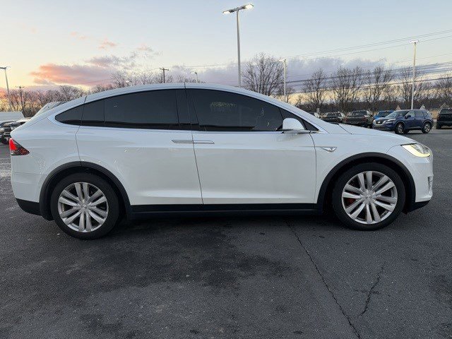 Used 2016 Tesla Model X P90D image 8