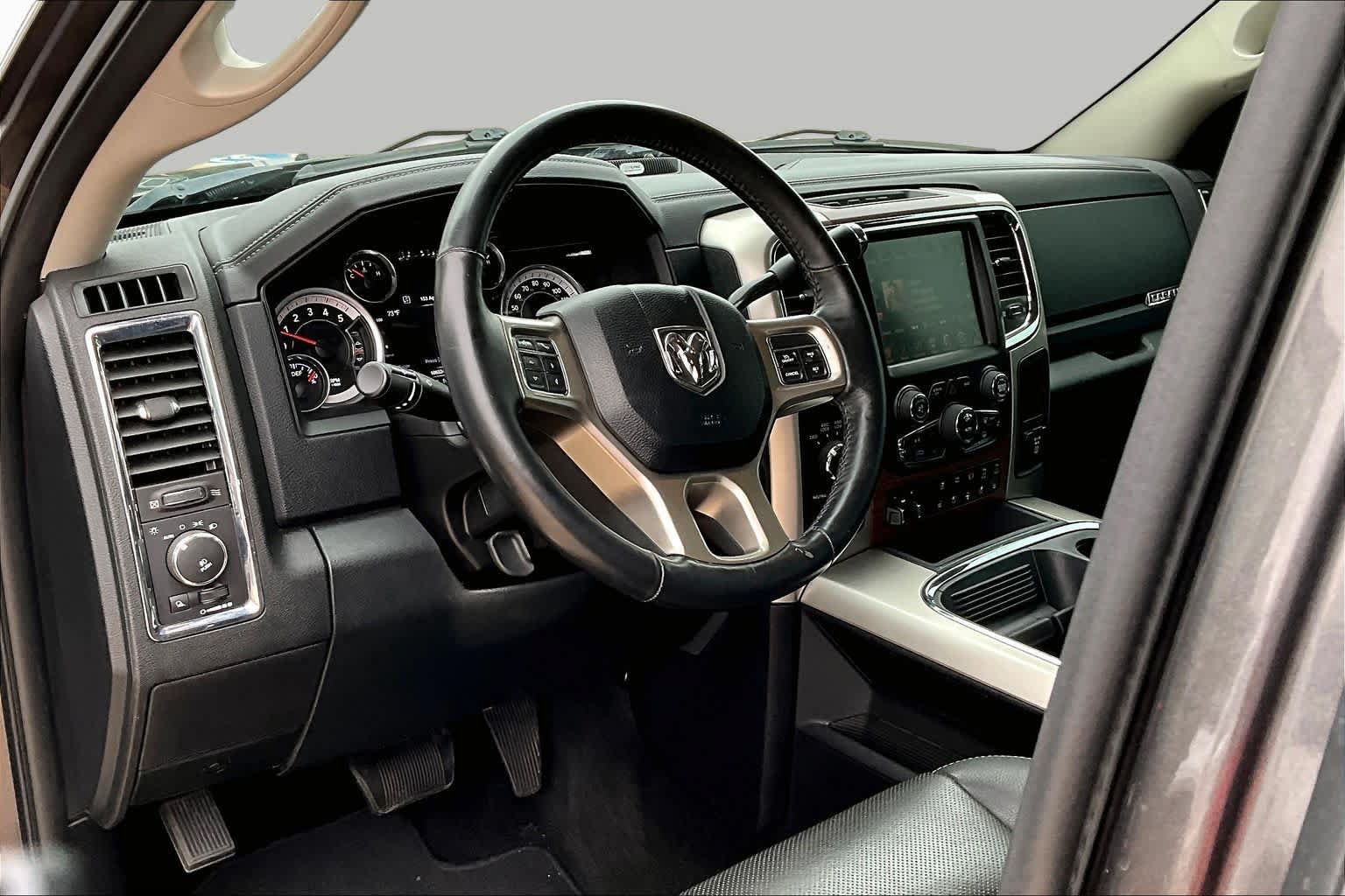 Used 2016 RAM 2500 Laramie AWD/4WD image 15