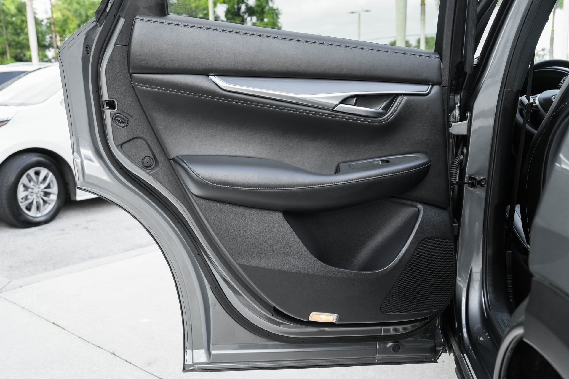 Used 2025 INFINITI QX55 Luxe w/ Accent Package image 28