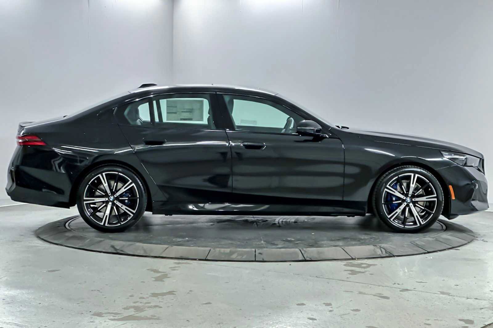 New 2026 BMW 540i xDrive w/ M Sport Package image 8