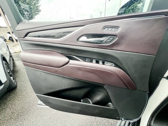 Used 2021 Cadillac Escalade Premium Luxury Platinum image 19