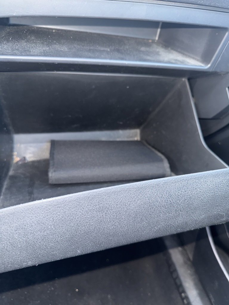 Used 2010 Pontiac Vibe w/ Preferred Package image 28