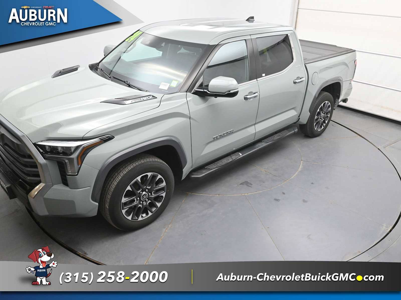 Used 2024 Toyota Tundra Limited AWD/4WD image 28