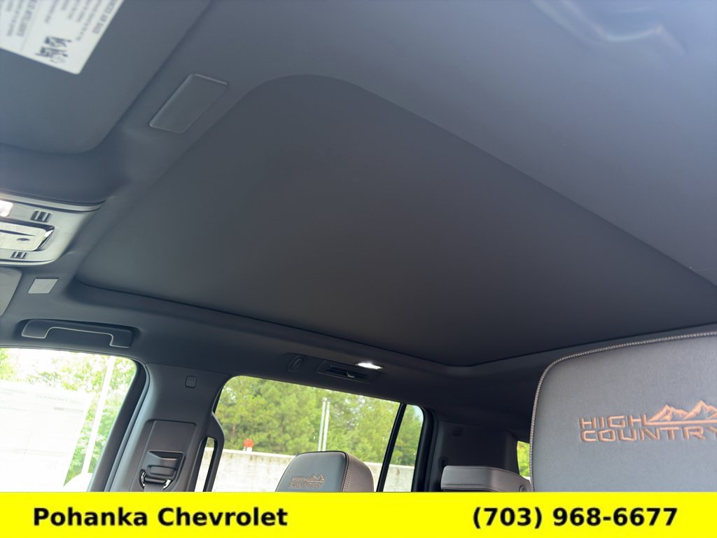 New 2026 Chevrolet Suburban High Country AWD/4WD image 22