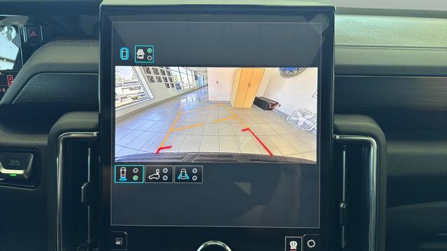 Used 2026 GMC Yukon Denali w/ Sun & Power Step Package AWD/4WD image 16