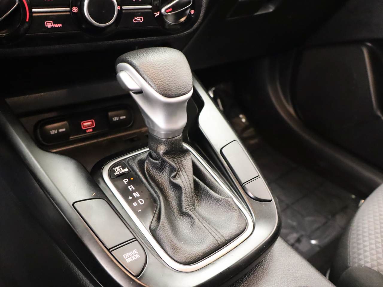 Used 2021 Kia Soul LX FWD image 9