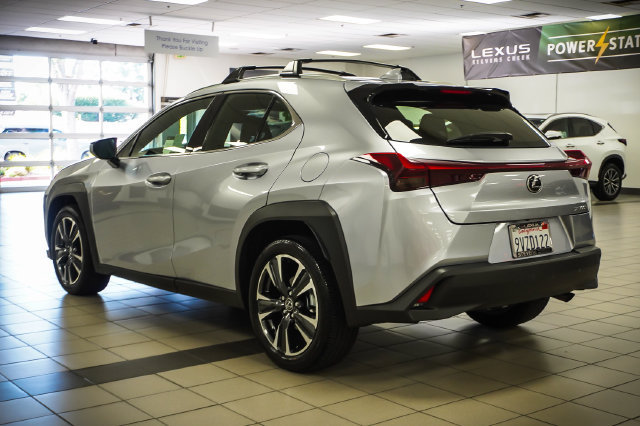 Certified 2025 Lexus UX 300h FWD w/ Accessory Package (Z2) image 8