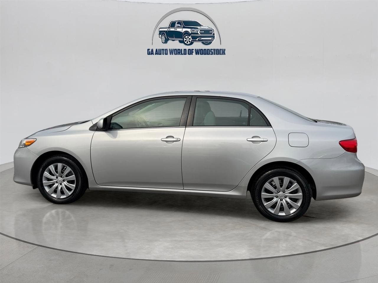 Used 2013 Toyota Corolla LE image 6