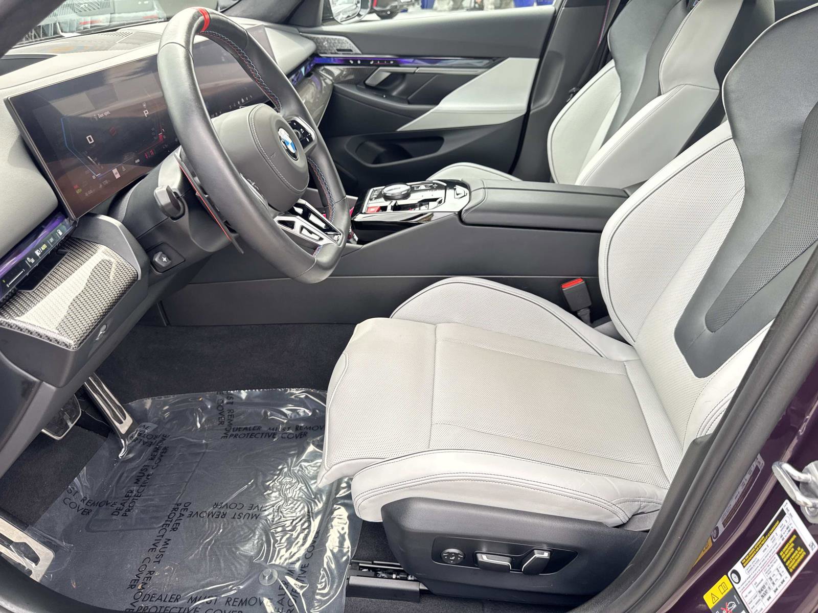 Used 2025 BMW M5 w/ Carbon Package image 15