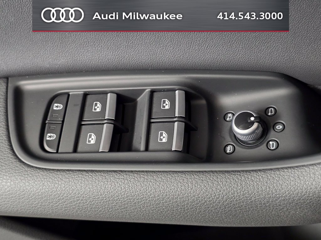 Used 2023 Audi Q7 2.0T Premium w/ Convenience Package AWD/4WD image 15