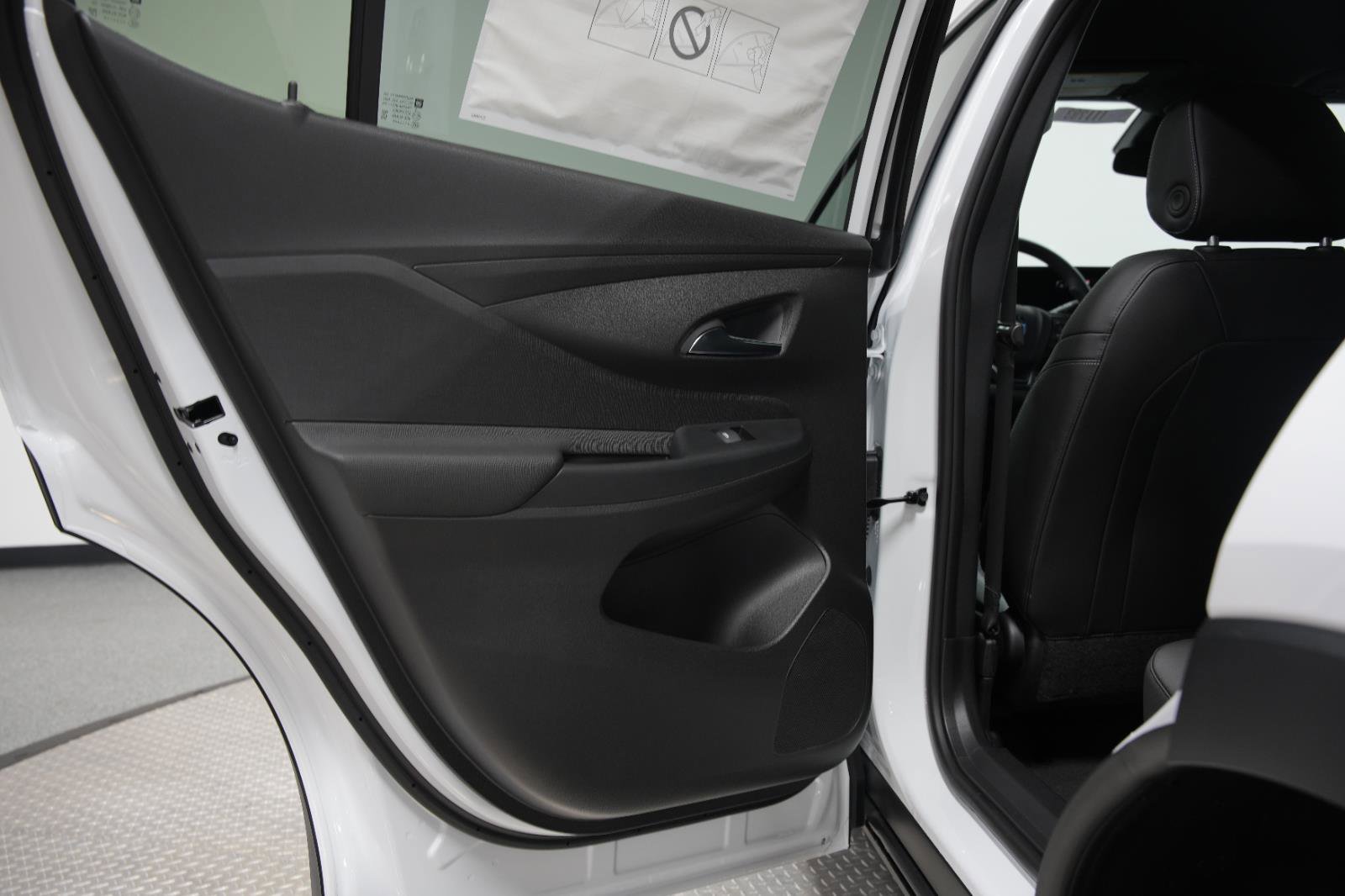 New 2025 Buick Envista Preferred image 20