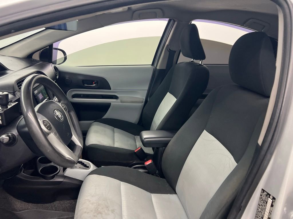 Used 2014 Toyota Prius C Three image 6