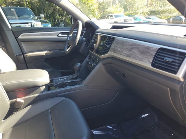 Used 2023 Volkswagen Atlas Cross Sport SE image 34