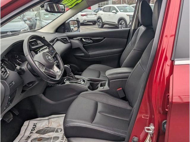 Used 2022 Nissan Rogue Sport SL w/ Premium Package image 13