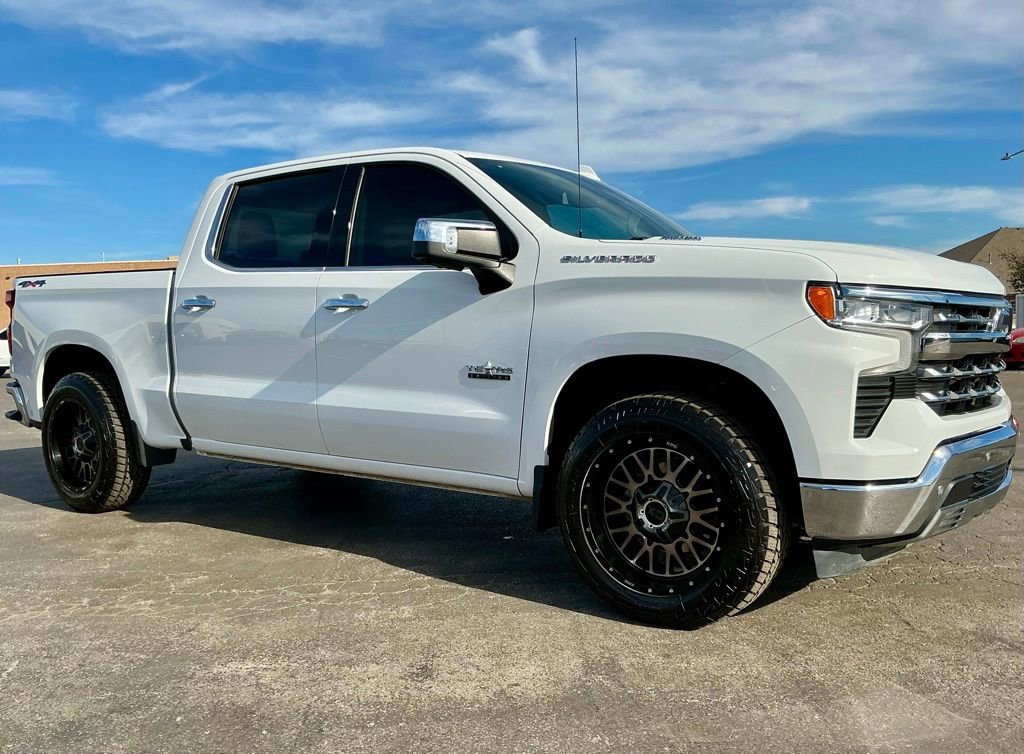 Used 2022 Chevrolet Silverado 1500 LTZ w/ Max Trailering Package AWD/4WD image 6