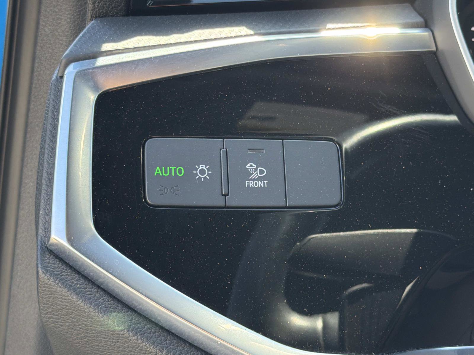 Used 2023 Audi Q3 2.0T Premium image 16