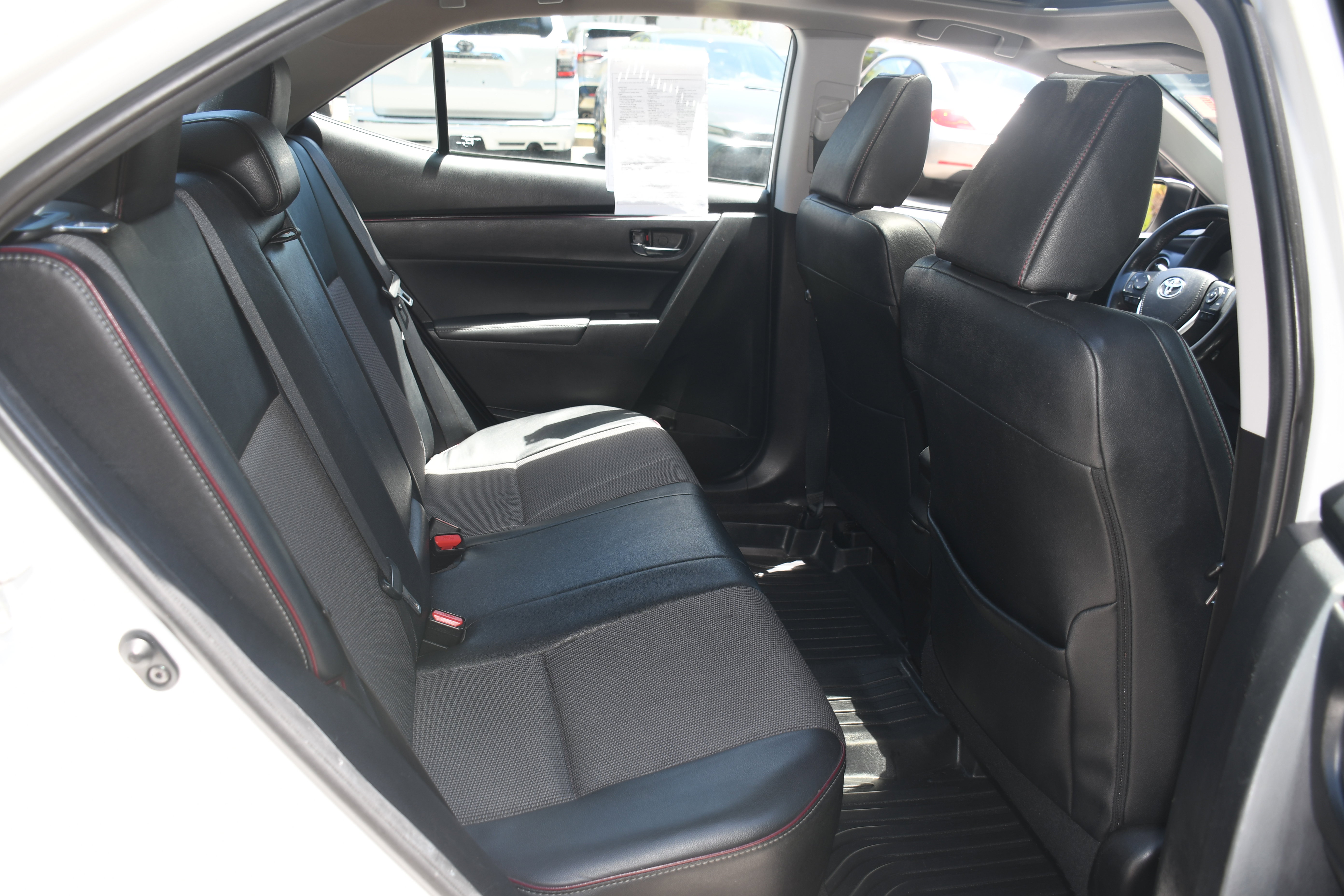 Used 2017 Toyota Corolla SE 50th Anniversary FWD image 18