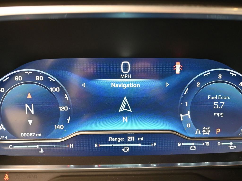 Used 2023 Chevrolet Suburban Premier image 34