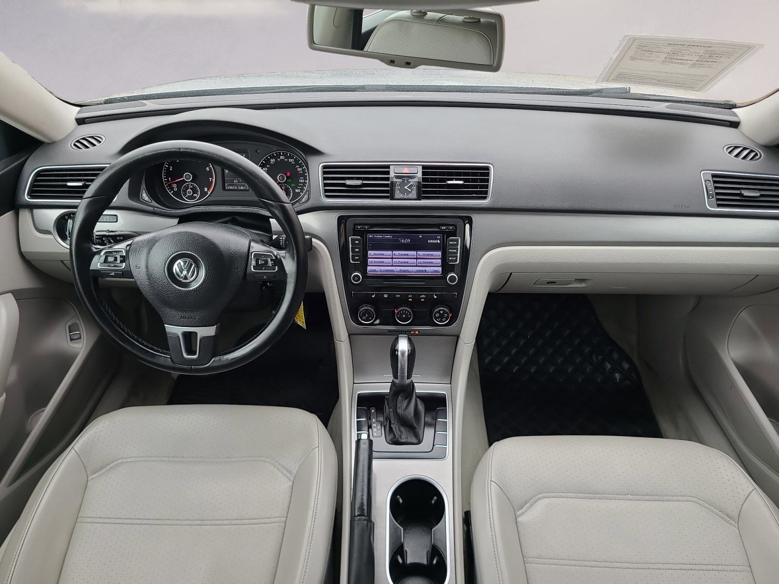 Used 2014 Volkswagen Passat 2.5 SE FWD image 17