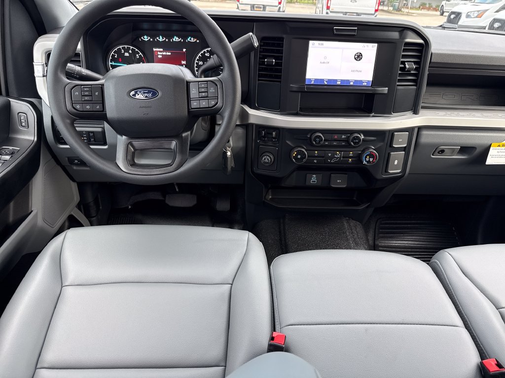 New 2027 Ford F250 XL w/ XL Chrome Package RWD image 5