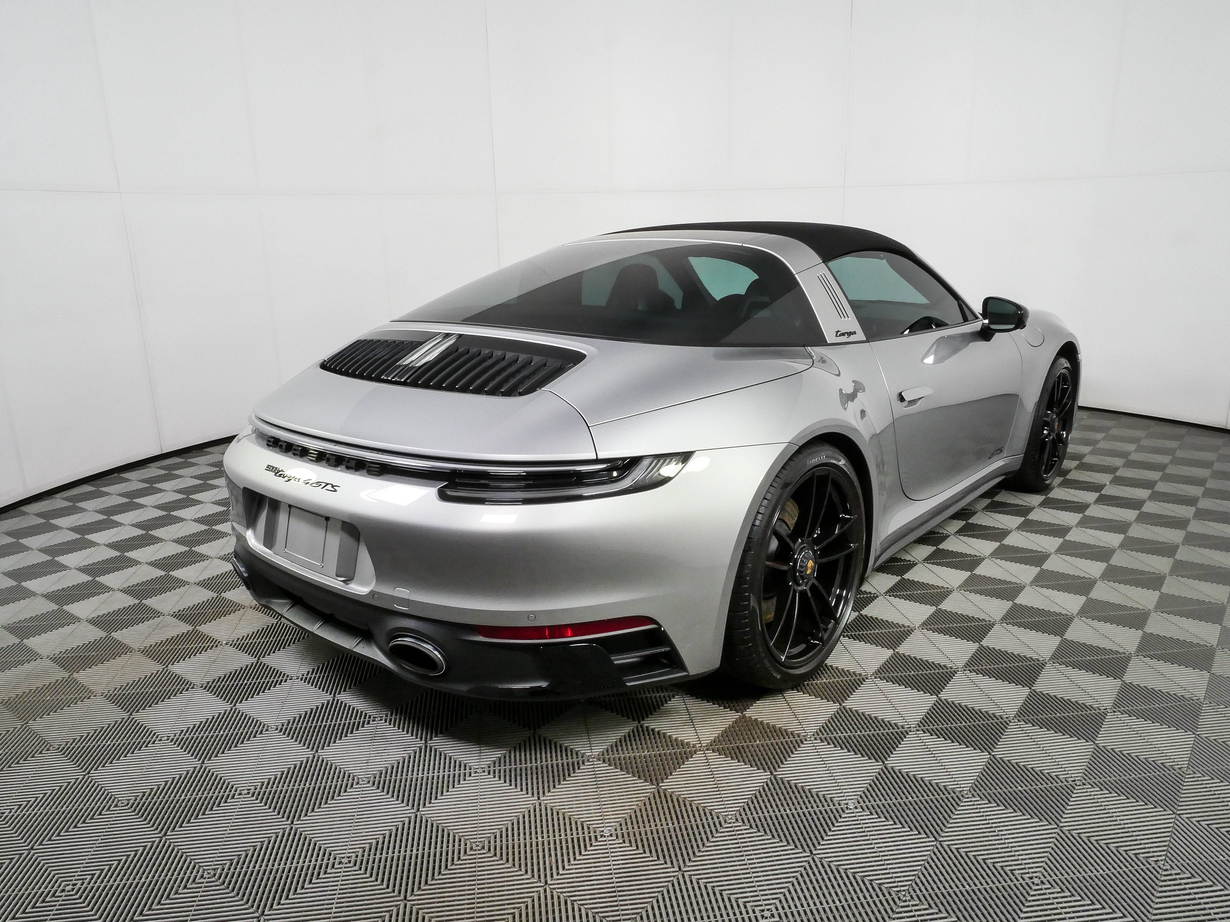 Certified 2024 Porsche 911 Targa 4 GTS w/ Premium Package AWD/4WD image 28