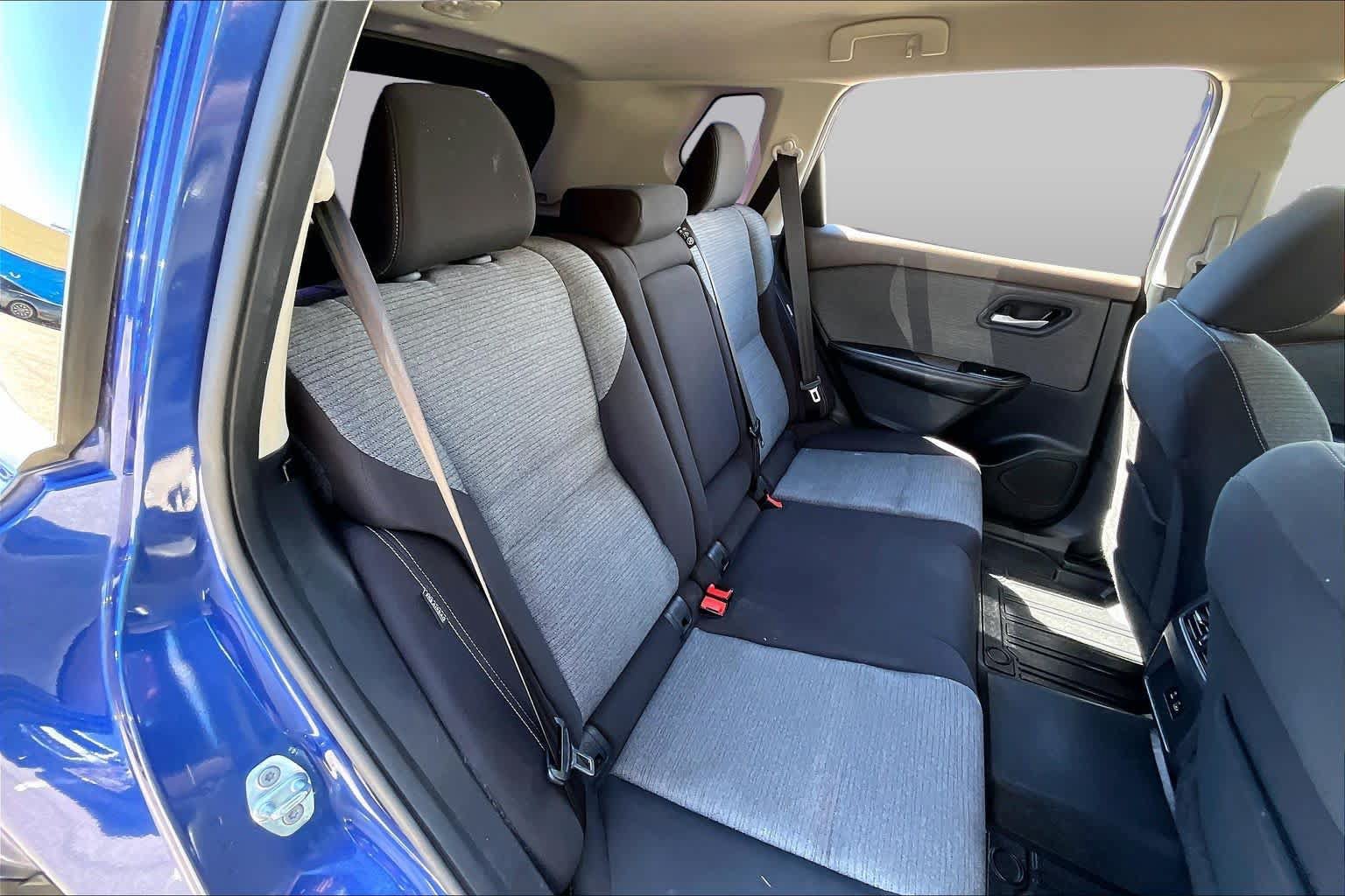 Used 2021 Nissan Rogue SV FWD image 19