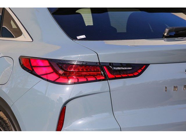 New 2025 INFINITI QX55 Luxe w/ Cargo Package AWD/4WD image 9