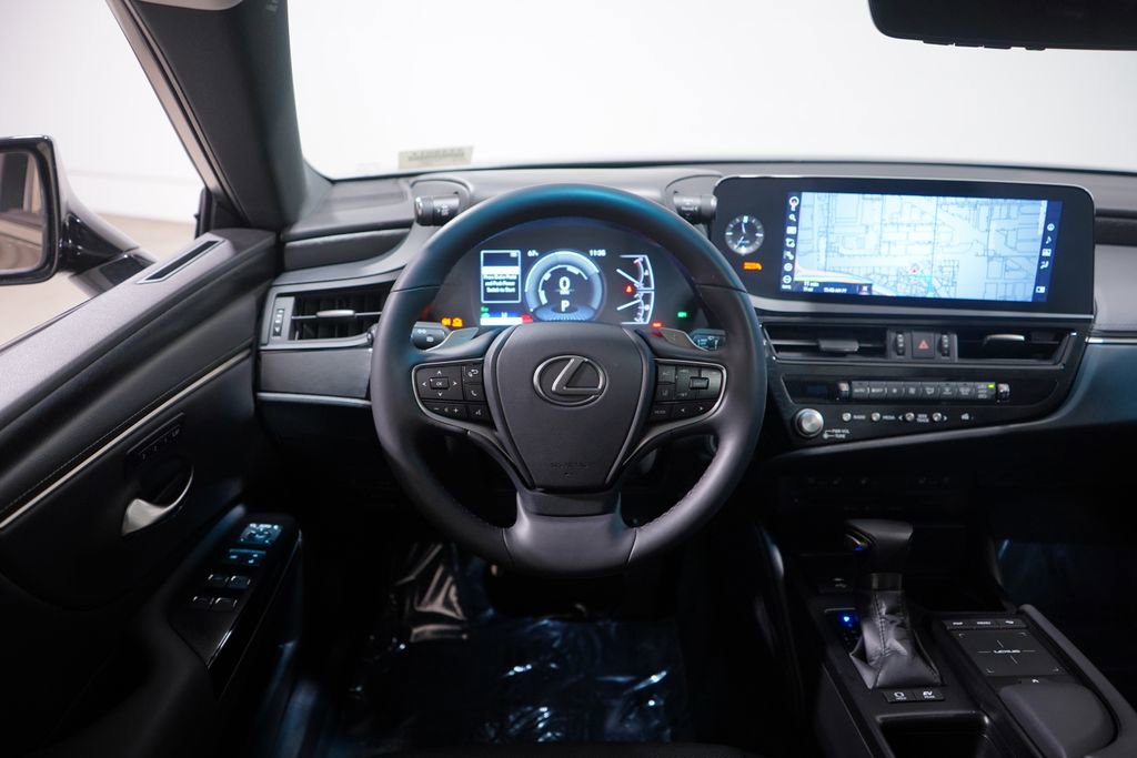 Used 2022 Lexus ES 300h w/ Premium Package FWD image 11