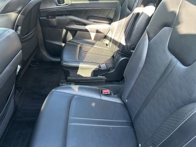 Used 2025 Kia Sorento SX image 10