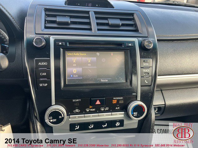 Used 2014 Toyota Camry SE FWD image 39