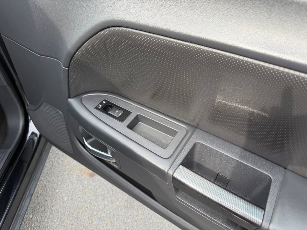 Used 2013 Dodge Challenger SXT Plus image 27