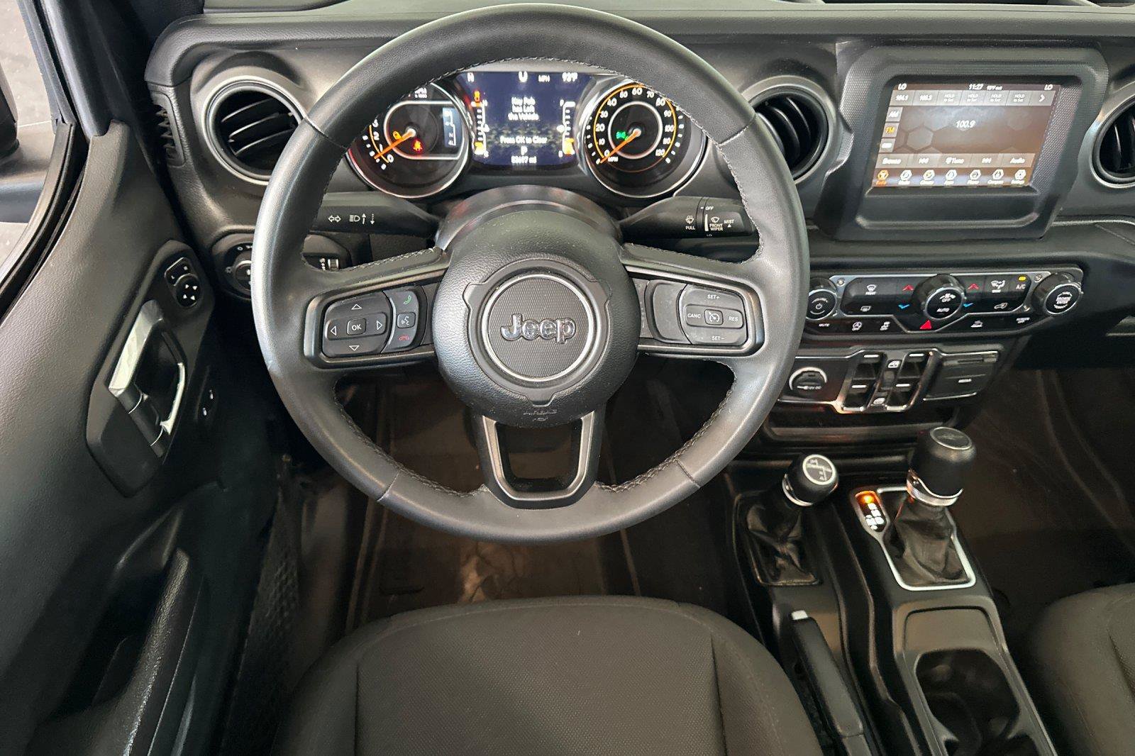 Used 2023 Jeep Gladiator Sport AWD/4WD image 13