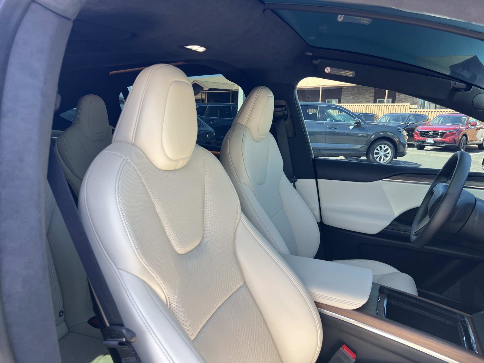 Used 2024 Tesla Model X AWD/4WD image 31