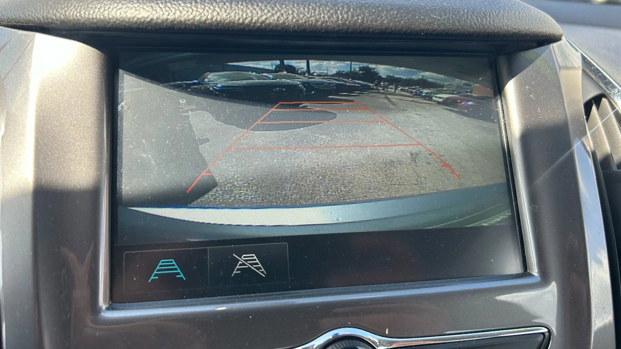 Used 2018 Chevrolet Cruze LT w/ LT Fleet Convenience Package image 16