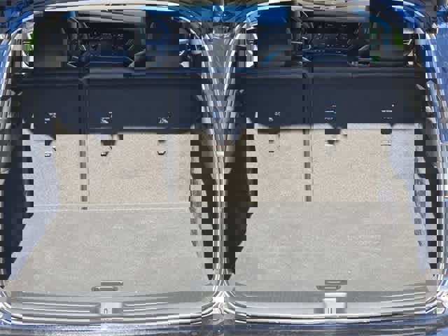 Used 2023 Buick Envision Essence image 32