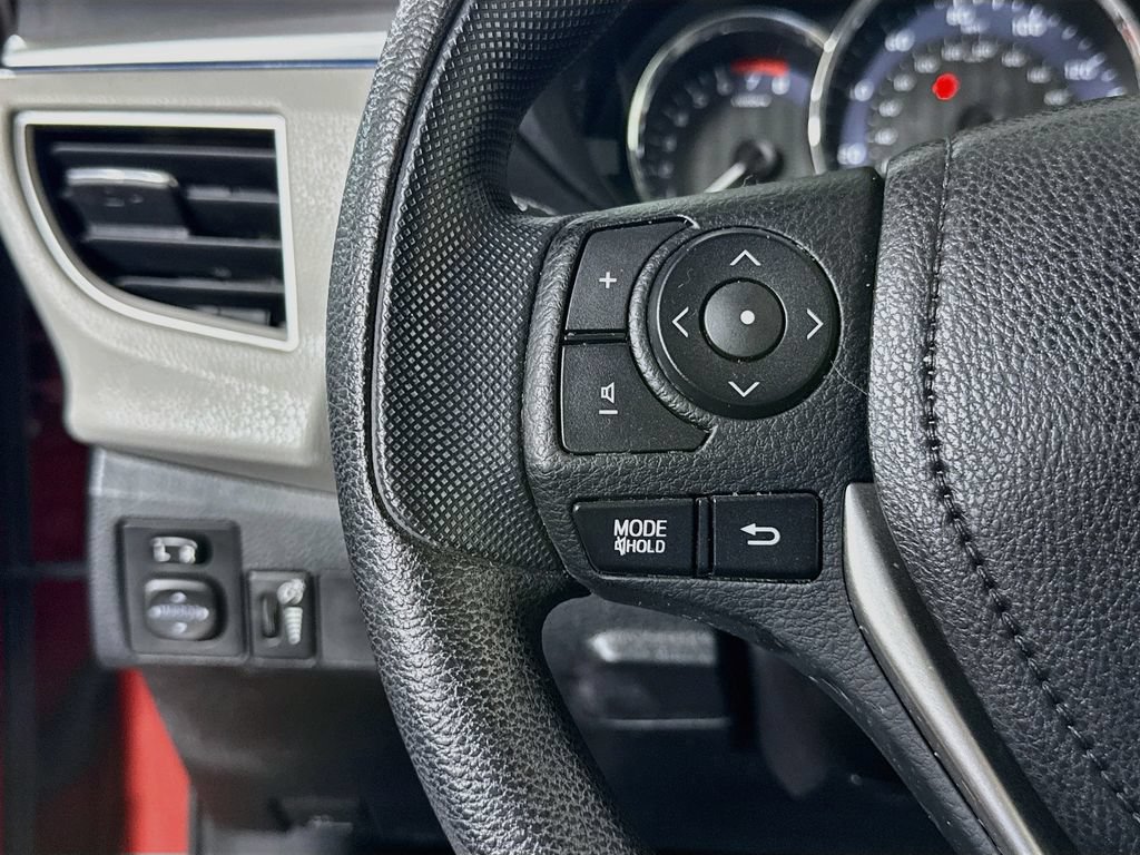 Used 2016 Toyota Corolla LE FWD image 19