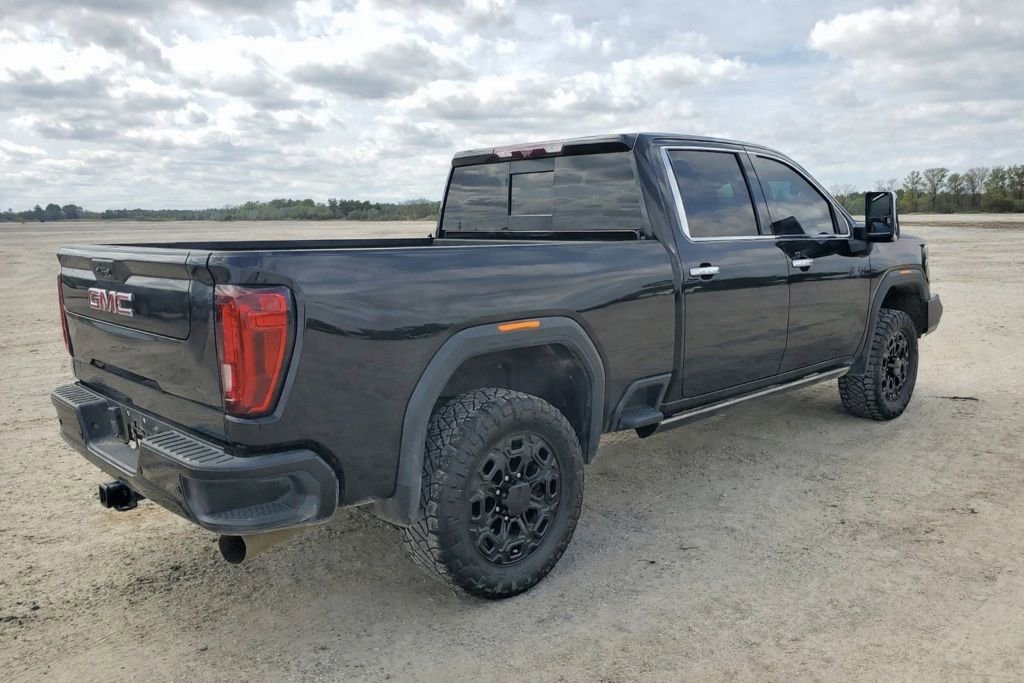 Used 2021 GMC Sierra 2500 Denali w/ Denali Black Diamond Edition image 3