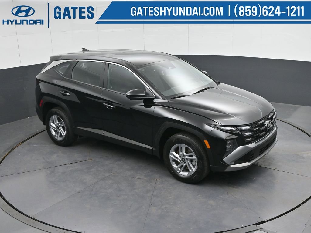 Used 2025 Hyundai Tucson SE AWD/4WD image 45