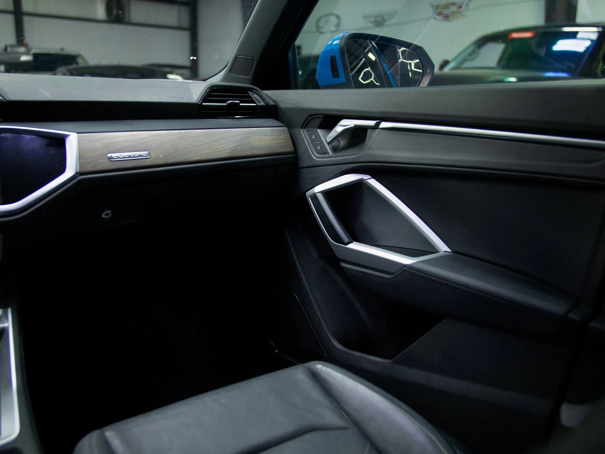 Used 2020 Audi Q3 2.0T Premium Plus w/ Premium Plus Package image 38