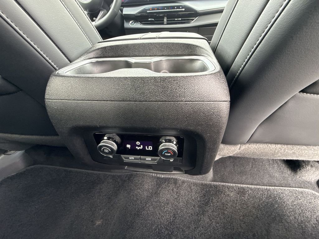 Used 2025 Buick Enclave Avenir w/ Super Cruise Package FWD image 18
