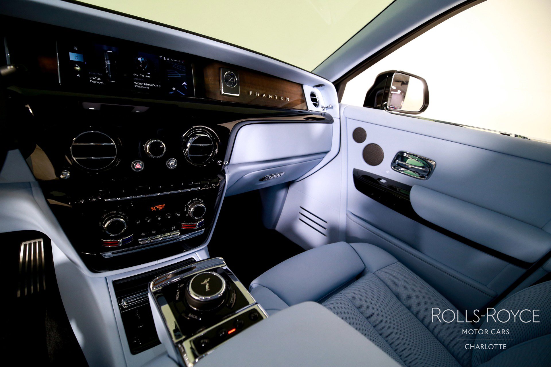 New 2026 Rolls-Royce Phantom Sedan image 16
